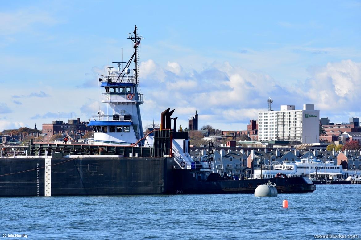 Music-Maker - Pusher Tug vessel