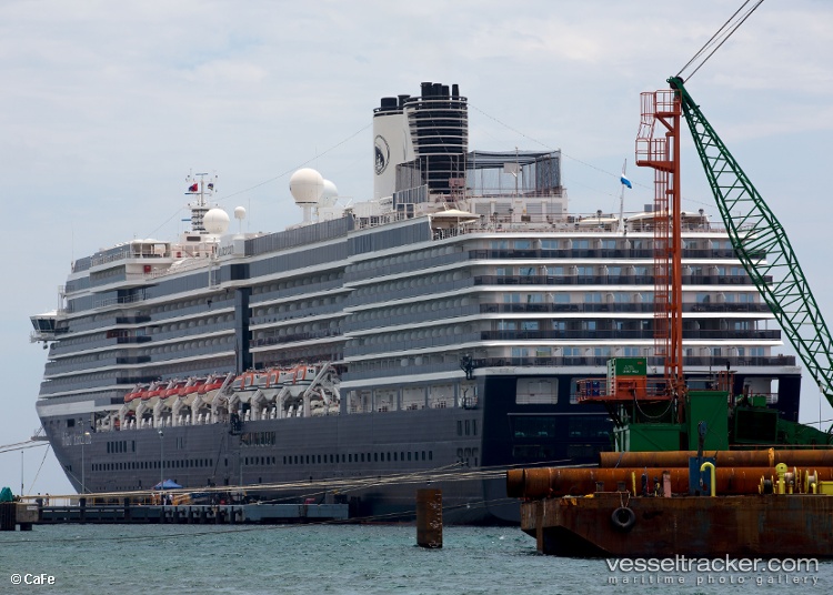 Oosterdam - Cruise Ship