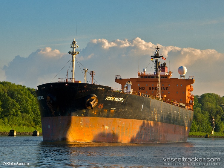 Esteghlal - Crude Oil Tanker vessel