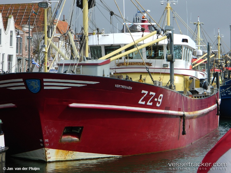 Zz-9-Vertrouwen - Fishing Vessel vessel