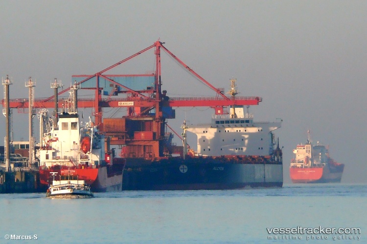 Aquaman - Ore Carrier vessel