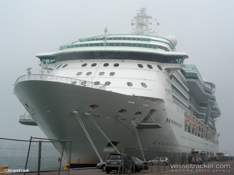 Jewel-Of-The-Seas - Cruise Ship vessel