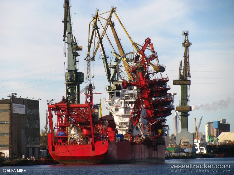 Ile-Dyeu - Cable Layer vessel