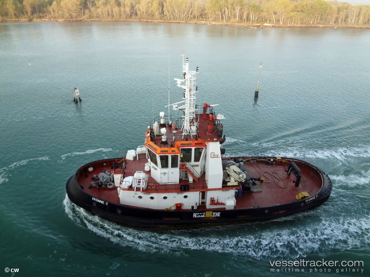 Ivonne-C - [tug.salvage_tug] vessel