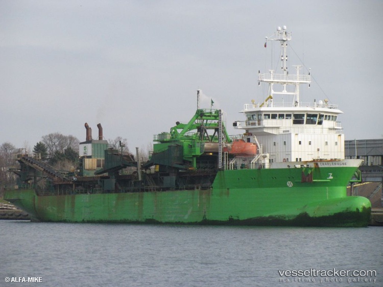 Charlemagne - Hopper Dredger vessel