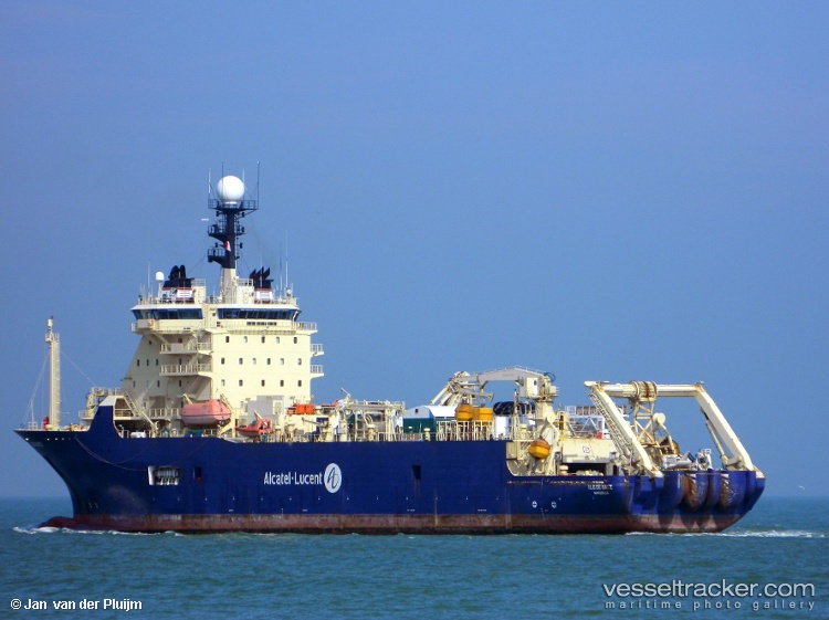 Ile-De-Batz - Cable Layer vessel