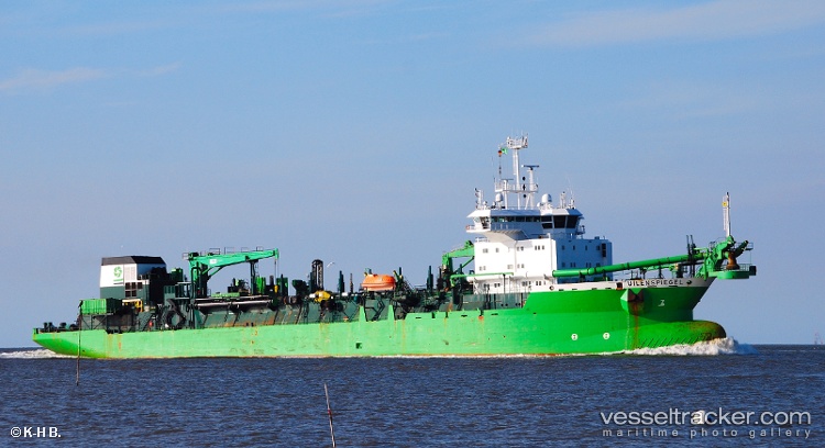 Uilenspiegel - Hopper Dredger vessel