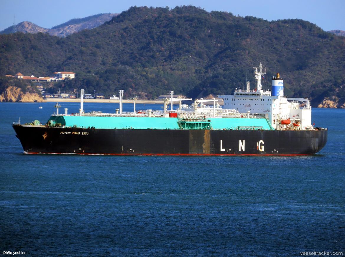 Puteri-Firus-Satu - Lng Tanker vessel