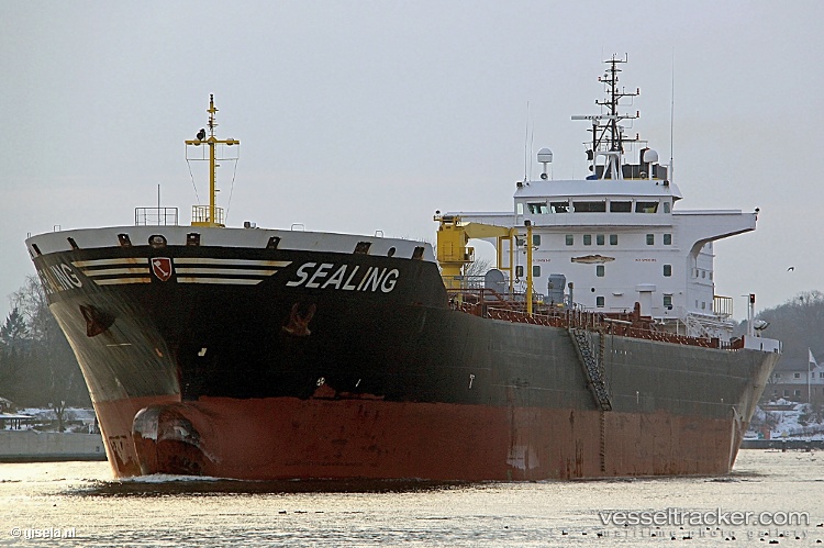 Sealing - Oil Products Tanker vessel