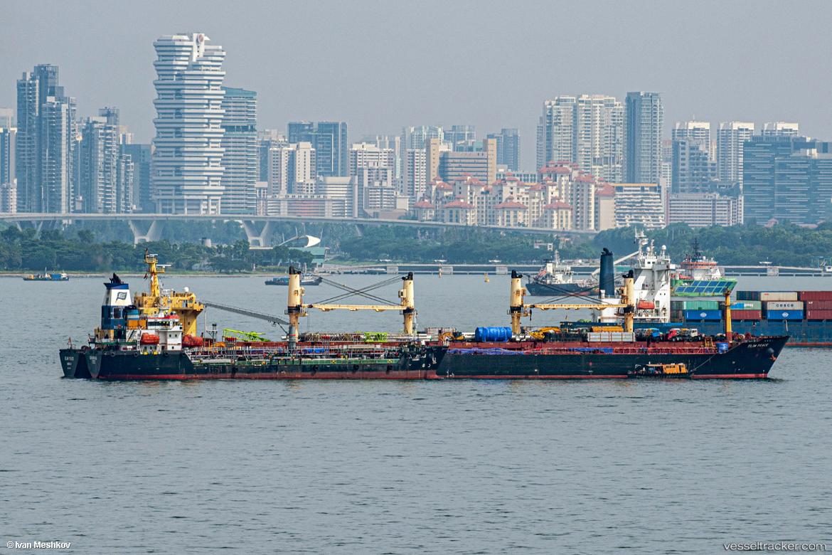 One-Peace - Ore Carrier