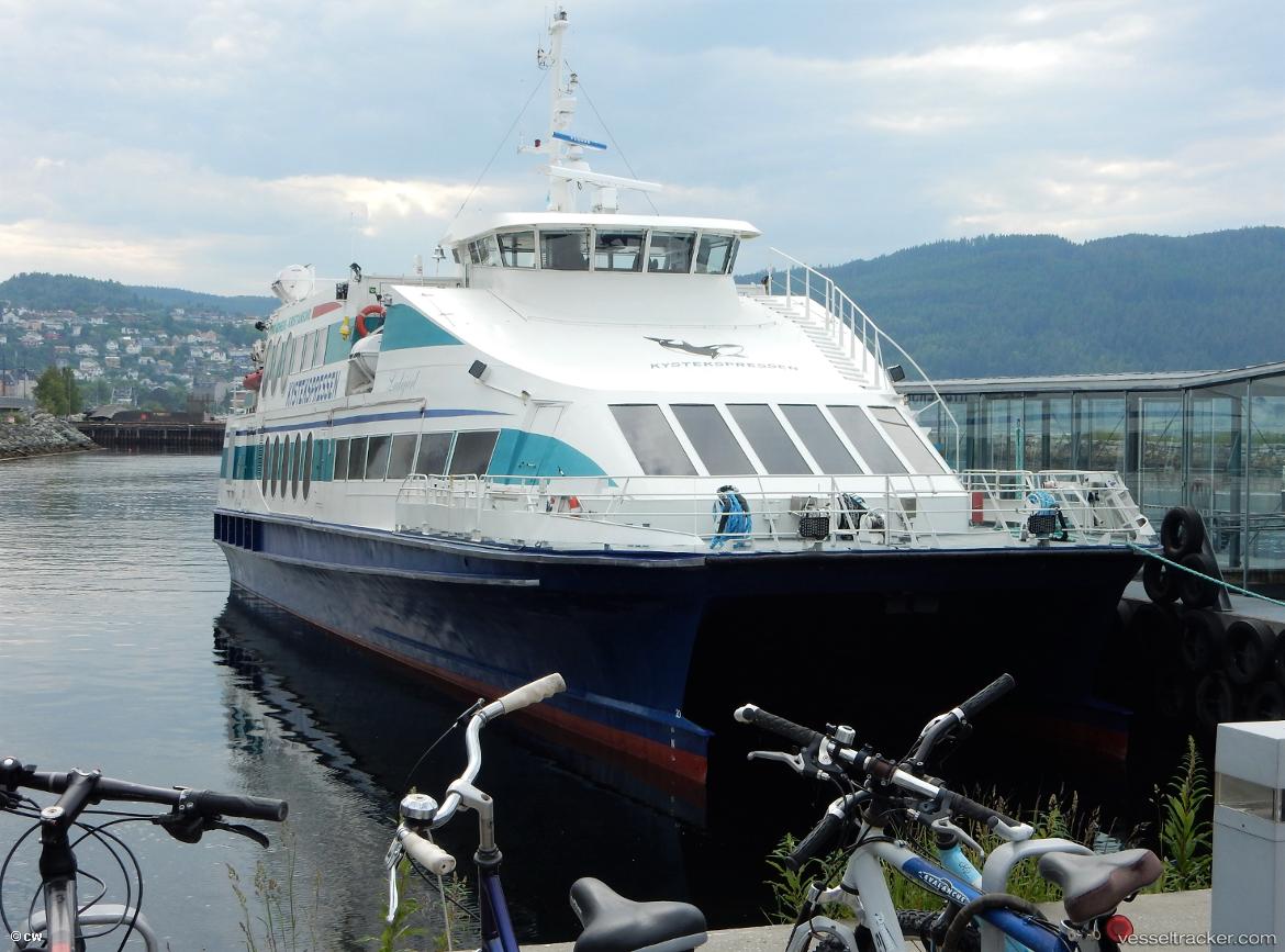 Ladejarl - Passenger Ro Ro Cargo Ship vessel