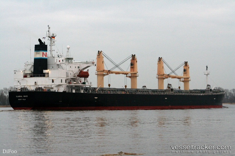 Lumoso-Aman - Ore Carrier