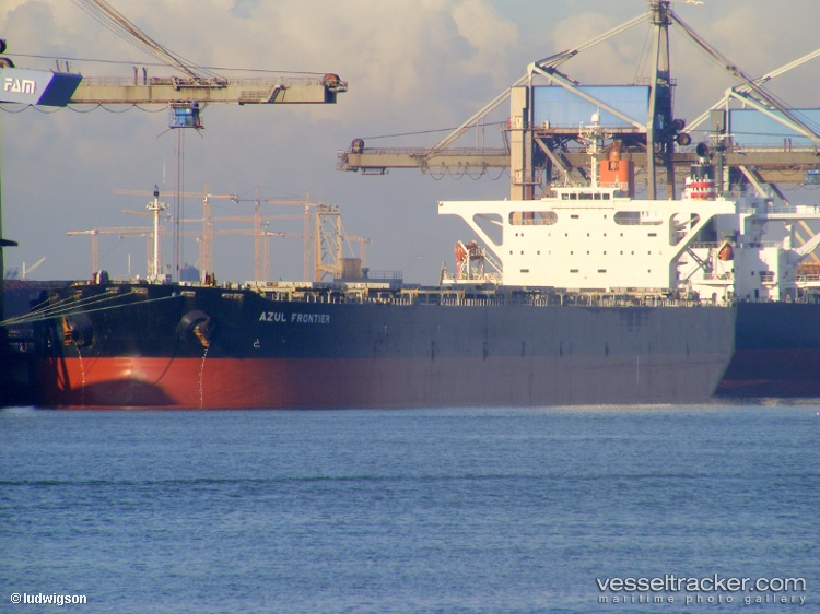 Xin-Shun - Ore Carrier vessel