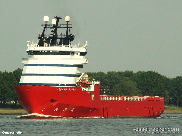 Bentang-Bahari - Cable Layer vessel