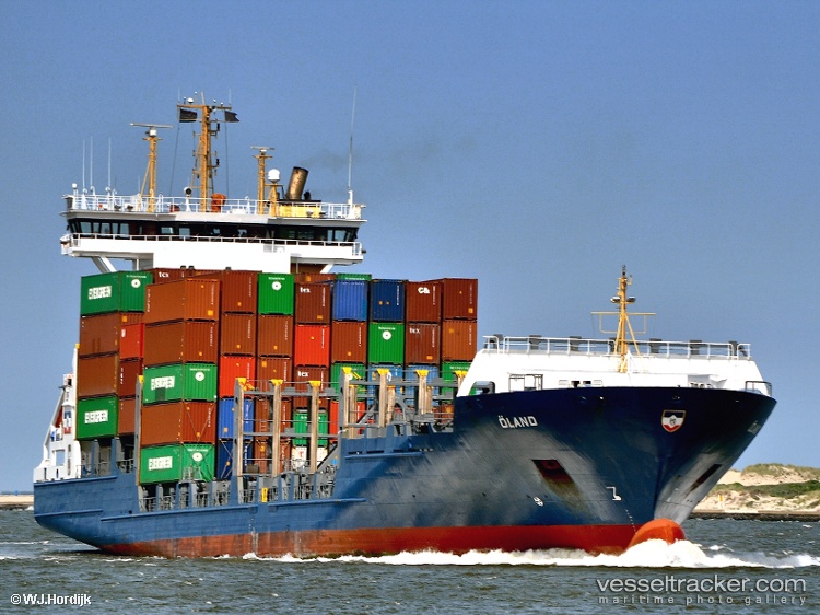 Macarena-B - Container Ship vessel