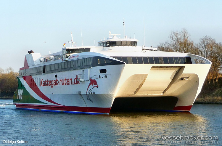 Virgen-De-Coromoto - Passenger Ro Ro Cargo Ship vessel