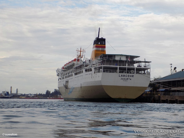 Km.labobar - Passenger Ship