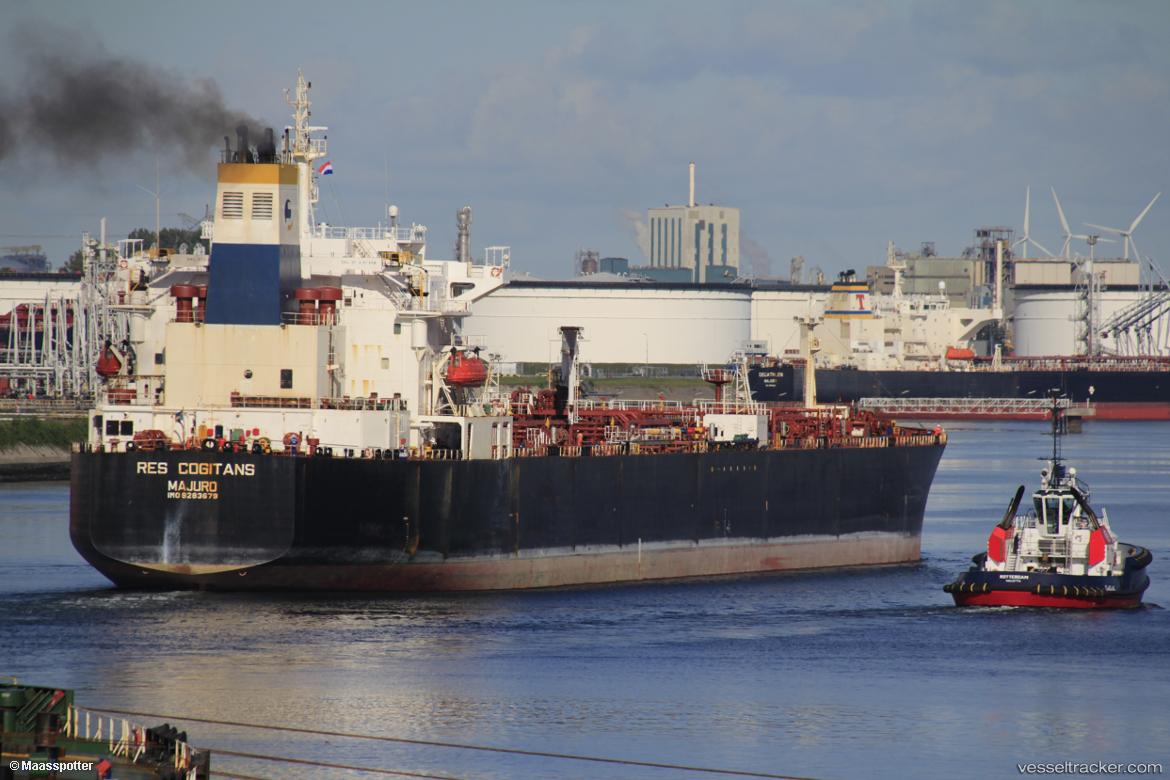 Res-Cogitans - Oil Products Tanker vessel