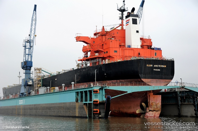 Broad-Forward - Bulk Carrier vessel