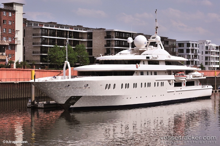 Queen-Miri - Service Ship vessel