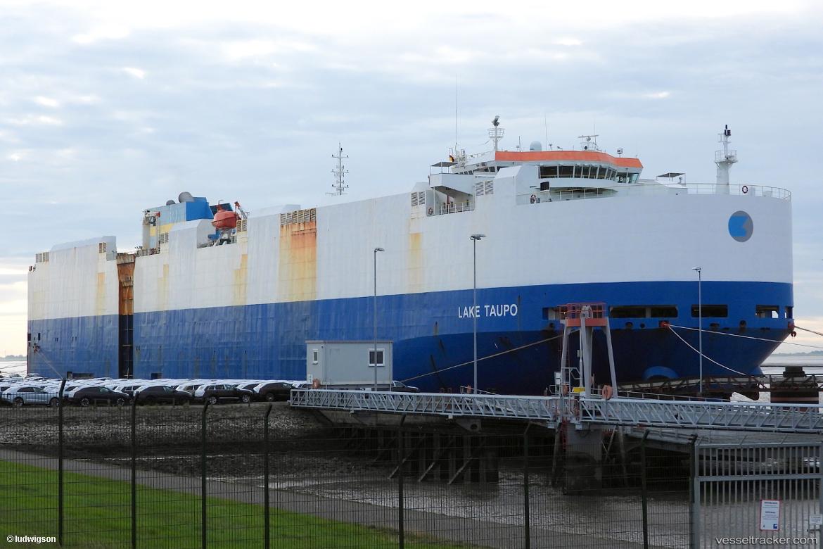 Lake-Taupo - Vehicles Carrier vessel