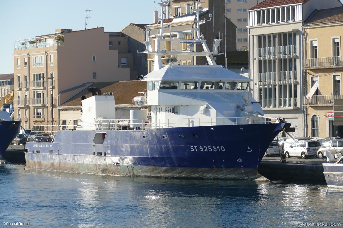 Fvjanvier-L.raphael - Fishing Vessel vessel