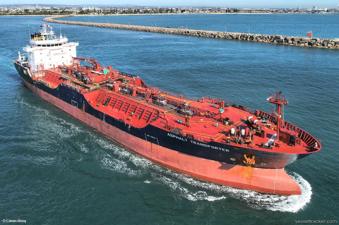 Asphalt-Transporter - Bitumen Tanker vessel