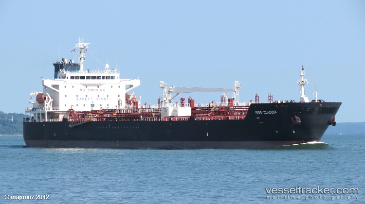 Fotuo - Oil Products Tanker vessel