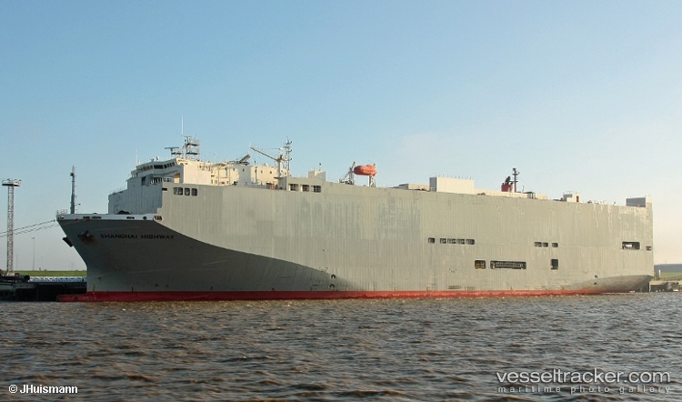 Shanghai-Highway - Vehicles Carrier vessel