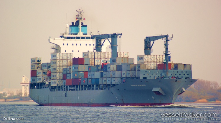 Lucie-Schulte - Container Ship