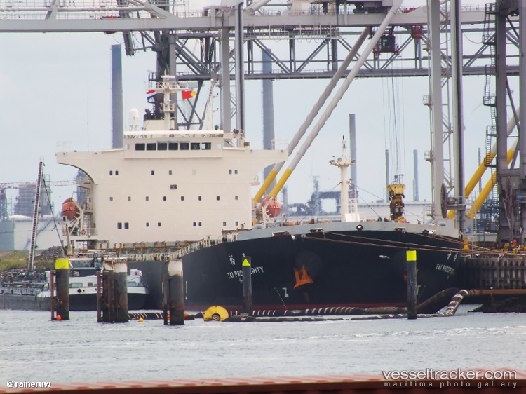 Fortune-Prosperity - Self Discharging Bulk Carrier vessel