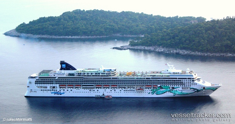 Norwegian-Jade - Cruise Ship vessel