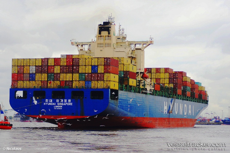 Hyundai-Singapore - Container Ship vessel