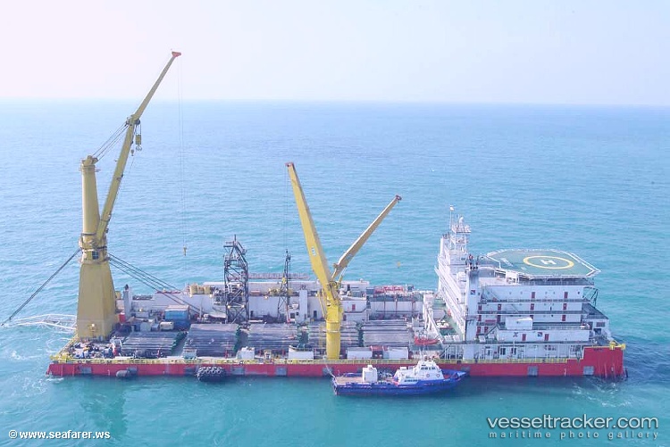 C-master - Pipe Layer vessel