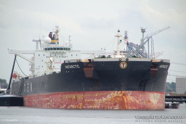 Antarctic - Crude Oil Tanker vessel