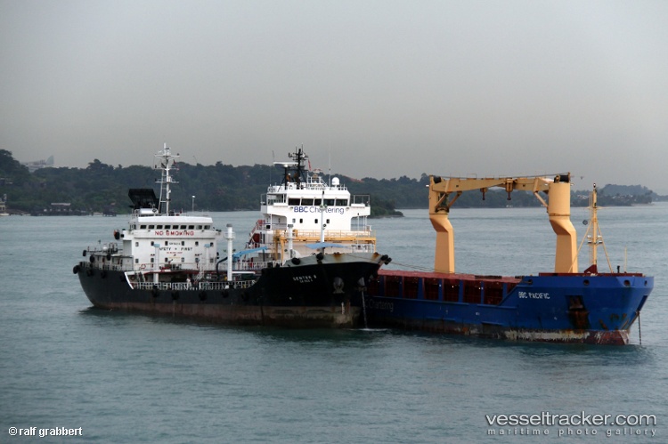 Merlion-8 - Service Ship