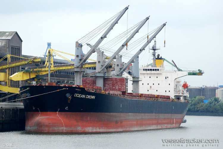 Ocean-Crown - Bulk Carrier