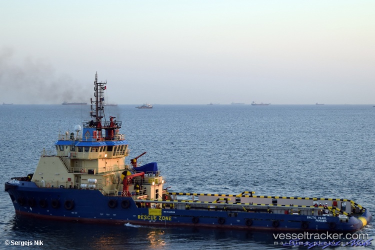Defender - Offshore Tug Supply Ship vessel