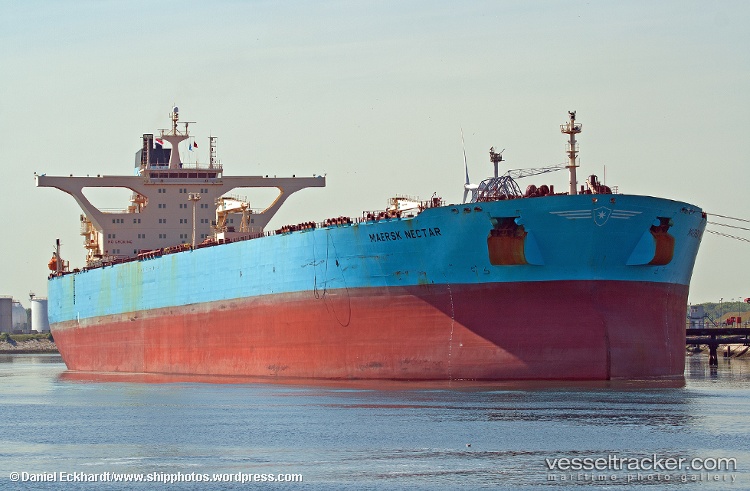 Plata-Singapore - Crude Oil Tanker vessel