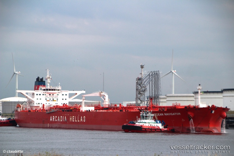 Desh-Abhimaan - Crude Oil Tanker vessel