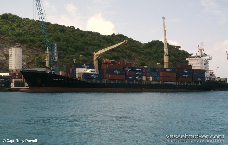 Iris-Paoay - Container Ship vessel