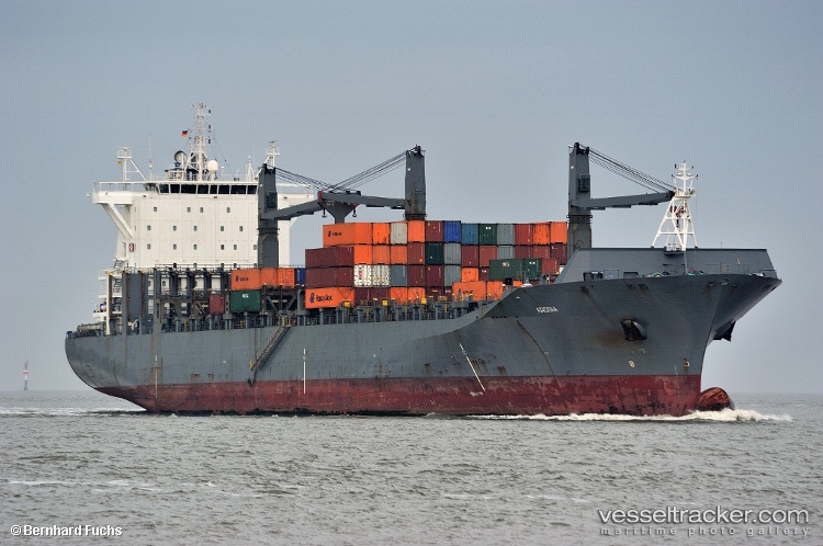 Log-In-Resiliente - Container Ship vessel