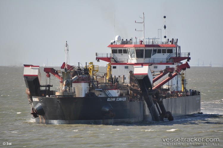 Glenn-Edwards - Hopper Dredger vessel