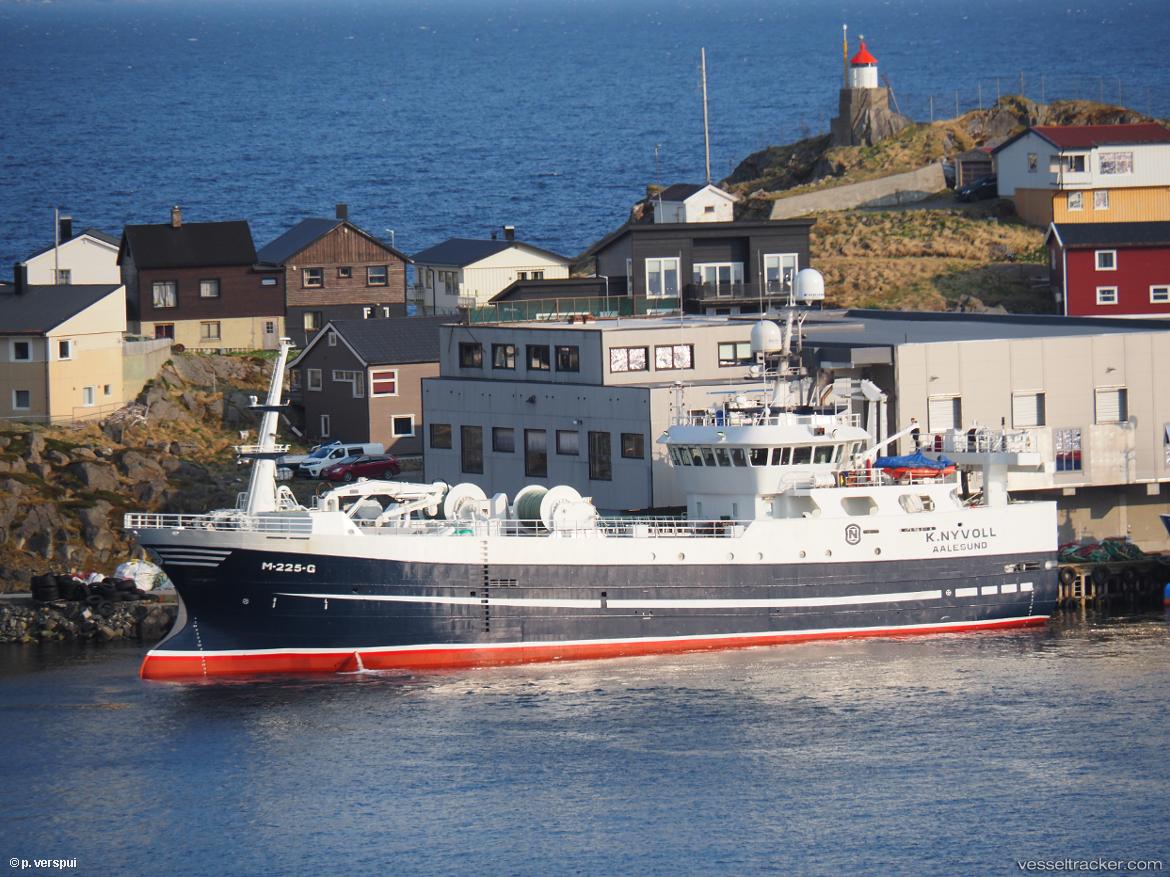 K.nyvoll - Fish Carrier