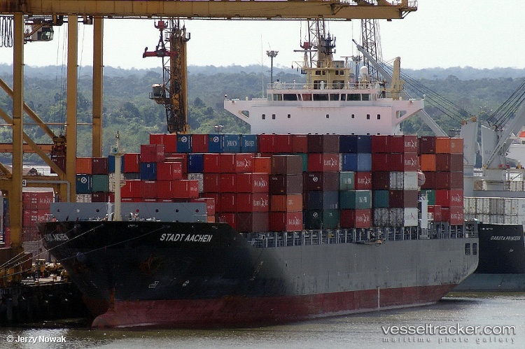 Zhonggu-Shandong - Container Ship vessel
