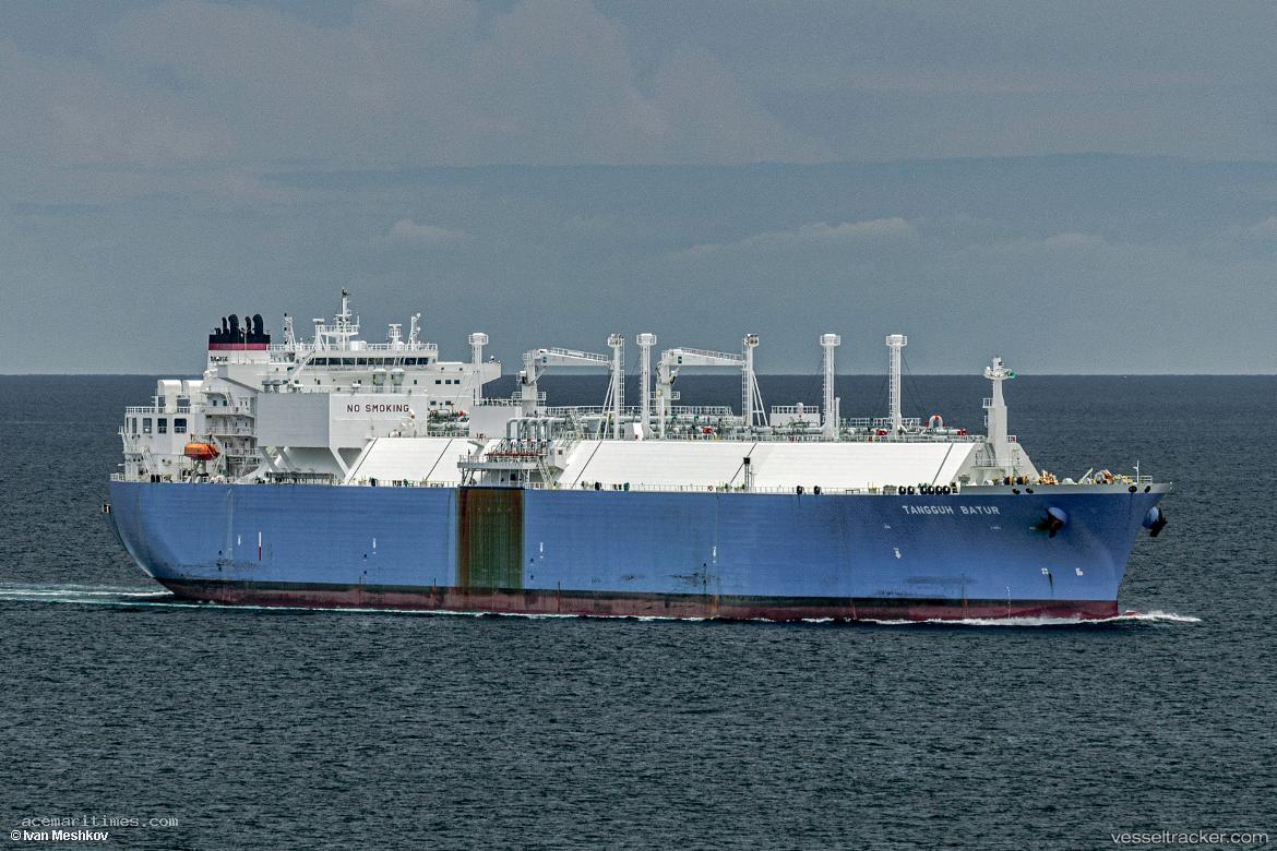 Tangguh-Batur - Lng Tanker vessel registered in Singapore