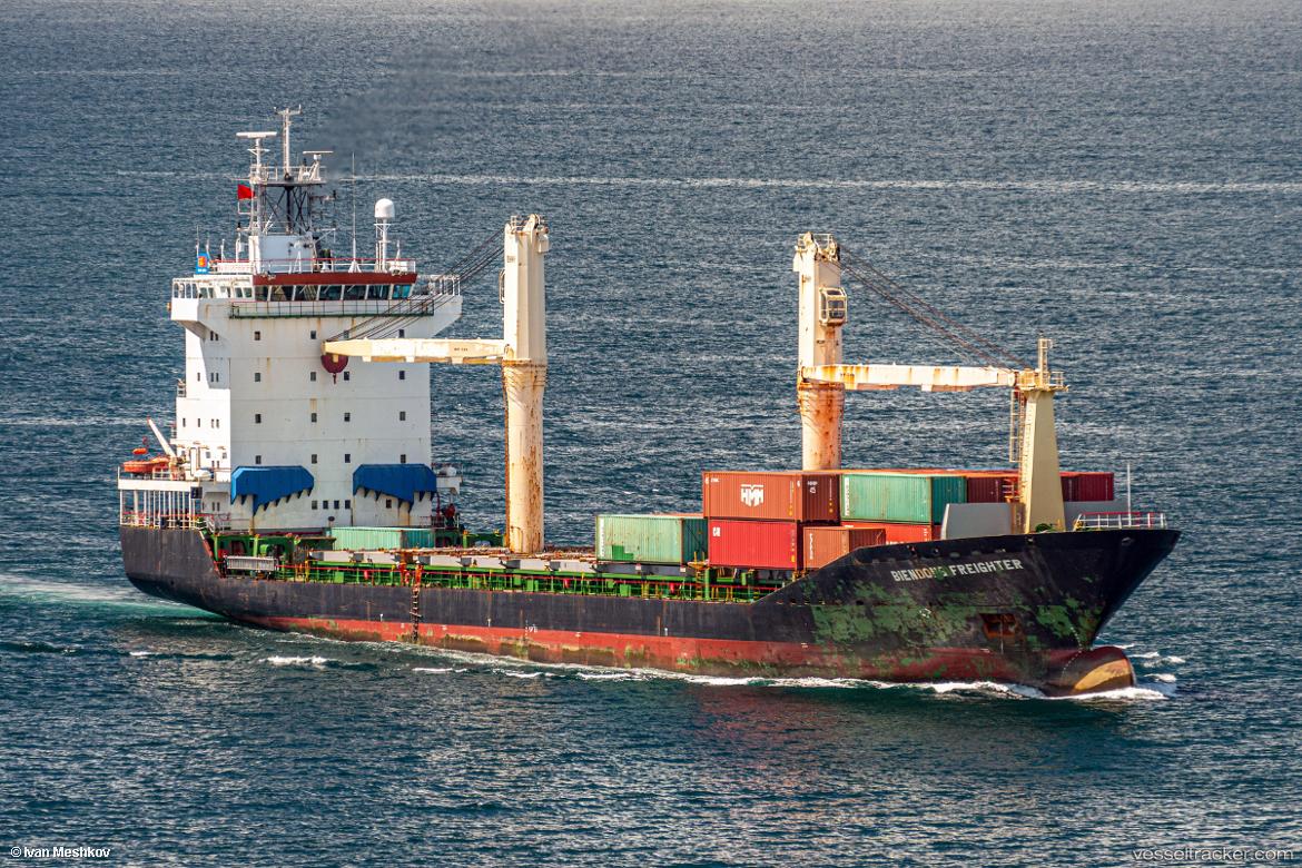 Freighter - Container Ship vessel