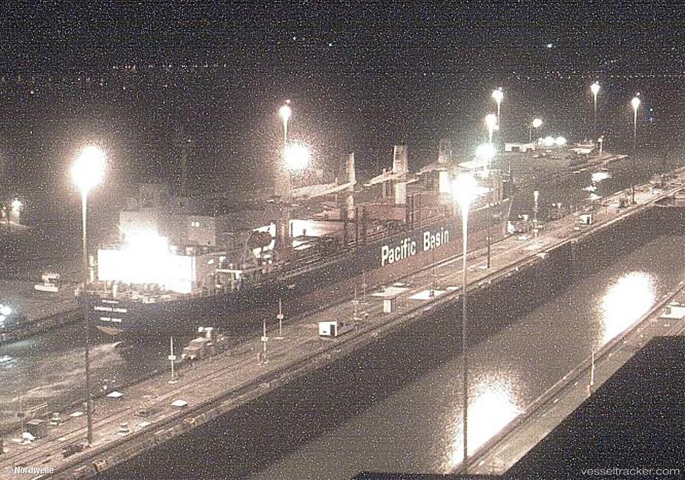 Longview-Logger - Bulk Carrier vessel