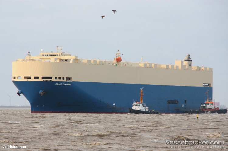 Grand-Champion - Vehicles Carrier vessel