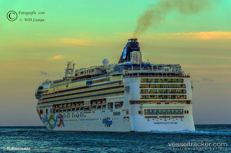 Norwegian-Pearl - Cruise Ship vessel